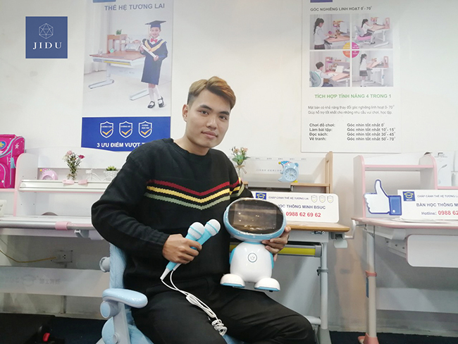 Robot đẹp và mang những điều tuyệt vời tới với bé Robot đẹp và mang những điều tuyệt vời tới với bé