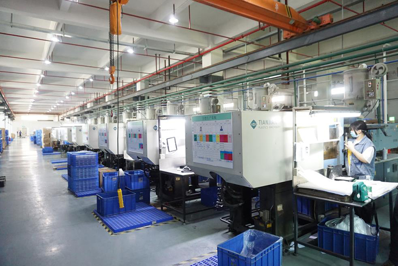 Hệ thống máy móc hiện đại trong nhà máy Hệ thống máy móc hiện đại trong nhà máy