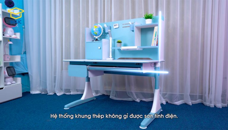 Hệ thống khung thép của bàn được sơn tĩnh điện chống gỉ