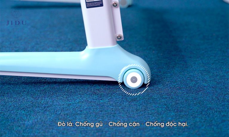 Bàn thiết kế bánh xe dễ dàng di chuyển hơn, rất tiện dụng