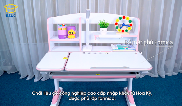 Chất liệu gỗ công nghiệp cao cấp nhập khẩu Hoa Kỳ, bề mặt gỗ được phủ lớp Fomica