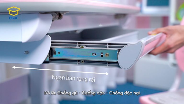 Ngăn kéo rộng rãi, giúp bé lưu trữ đồ dùng học tập thoải mái.