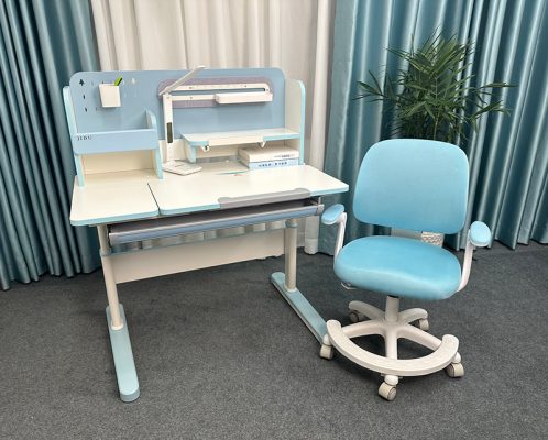 Bí Quyết Chăm Sóc và Vệ Sinh Bàn Học Thông Minh Chống Gù Trẻ Em